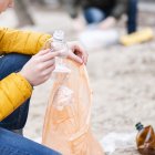 Al optar por fundas reutilizables, disminuyes la cantidad de plástico desechable que termina en vertederos y océanos.