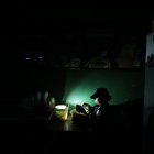 Por apagones, hogares y negocios sufren debido a la descomposición rápida de alimentos