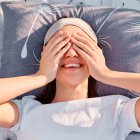 La fatiga visual puede ser ocasionada por largas horas frente a una pantalla.