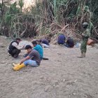 Los detenidos intentaron entorpecer el operativo militar.