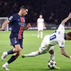 PSG y PSV juegan por la Champions.