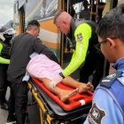 La mujer fue asistida por agentes de tránsito en Machala.