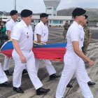 En Esmeraldas, hubo homenaje póstumo a un policía.