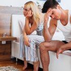 Esconder la masturbación en una relación puede generar tensiones y dificultar la comunicación íntima.