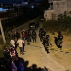 La Policía llegó al sitio del barrio El Porvenir, de Manta, donde ocurrió el ataque.