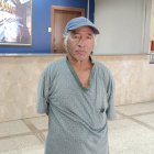 Don Hugo padece desde hace dos años de una hernia en la parte baja de su abdomen.