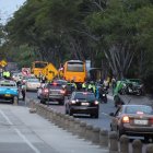 Los agentes de ATM detuvieron a algunos vehículos livianos y pesados para revisarlos.