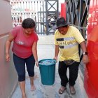 Habitantes han buscado la forma de conseguir agua, pero no todos lo lograron.