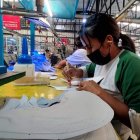 Los apagones golpean a la industria ambateña.