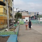 En esta cancha se encontraban las cuatro personas que fueron baleadas.