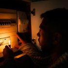 Los cortes de energía se reducen a hasta ocho horas en el día.