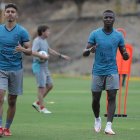 Moisés Caicedo (d) regresa al medio campo de la Tricolor para enfrentar a Colombia.