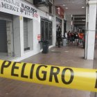 Policías llegaron a la zona para investigar el hecho. El pasaje comercial en donde se produjo el robo fue cerrado momentáneamente.
