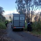 En Pelileo, los dos cuerpos fueron encontrados en una quebrada.