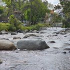 Así se ve el río Tomebamba este 28 de noviembre de 2024.