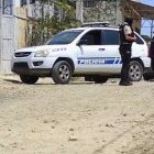 La policía investiga el asesinato de dos hermanos en el barrio Las Minas del cantón La Libertad.