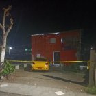 Dentro de esta vivienda atacaron a las víctimas, que presentaban heridas en la cabeza.