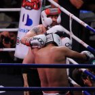 Kaviedes (arriba) derrotó por KO a Armando Paredes en la velada boxística Kiños del Año la noche del sábado 30 de noviembre.