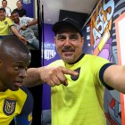 Theo muestra el tatuaje en honor a Enner, producto de una apuesta cuando estaba cabreado.