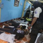 En las clínicas irregulares se encontraban personas aglomeradas en precarias condiciones.