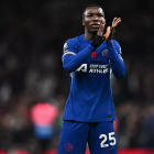 Moisés Caicedo es considerado como uno de los mejores volantes del mundo