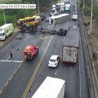 La novedad vial se produjo entre tres vehículos, informó el ECU 911.