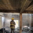 Los bomberos presumen que la tragedia se generó por un cortocirtuio dentro de la vivienda.