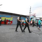 La Policía intervino la 18 y retuvo a quienes se encontraban ahí.