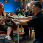 Alondra Santiago recibió propuesta de matrimonio durante entrevista con Rafael Correa.