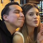 El humorista junto a su novia Givanna, una joven azafata de quien se enamoró a primera vista.