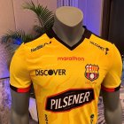 Barcelona presentó la camiseta que usará en la temporada 2025