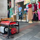 Los negocios mantendrán sus generadores a punto, por si se reanudan los cortes eléctricos.