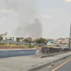 Así se ve de lejos el incendio forestal en la Autopista Narcisa de Jesús.