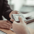 Se estipuló que el salario básico para el 2025 sea de 470 dólares.