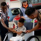 Su historia inspira a muchos niños a no dejarse vencer por las adversidades.