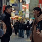 El video toca el tema de la salud mental y la depresión.