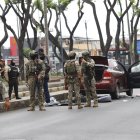 Militares siguieron a Carlos y Eduardo, quienes finalmente se detuvieron en la avenida Domingo Comín. Luego, fueron llevados a una casa de salud.