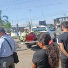 La gente se congregó en Colimes para despedir al agente de la CTE.