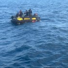 La Armada busca en aguas de Manabí a los pescadores desaparecidos.