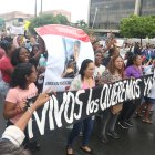 Manifestantes expresaron su apoyo a los familiares de los menores desaparecidos.
