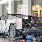 Restos de un Tesla Cybertruck que explotó frente al Hotel Trump en Las Vegas, Nevada, EE. UU., el 1 de enero de 2025.