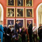 Nicolás Maduro fue investido con la banda tricolor que lo declara como el presidente de Venezuela por otros seis años.