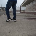 Todavía quedaba el rastro de sangre este 11 de enero fuera de un hospital de Durán.