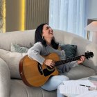 La cantante recibió sus 44 años coordinando todo para dejar lista su academia.