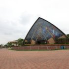 El santuario del Señor de la Divina Misericordia fue levantado en un entorno natural.