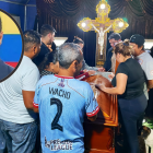 Ciudadanos de Arenillas se reunieron en la casa de velación, exigiendo justicia y que el crimen no quede impune.