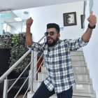 El carisma del creador de contenido lo ha convertido en embajador de algunas marcas y negocios del país.