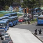 La tercera placa se pondrá en el parabrisas de los carros que se matriculen en Quito.
