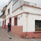 En este inmueble residía un amigo de Eduardo, a quien le entregó la funda con los restos.