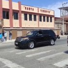 El carro en el que se movilizaba la funcionaria.